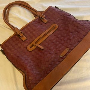 Simply Noelle  woman’s satchel purse size 16x13